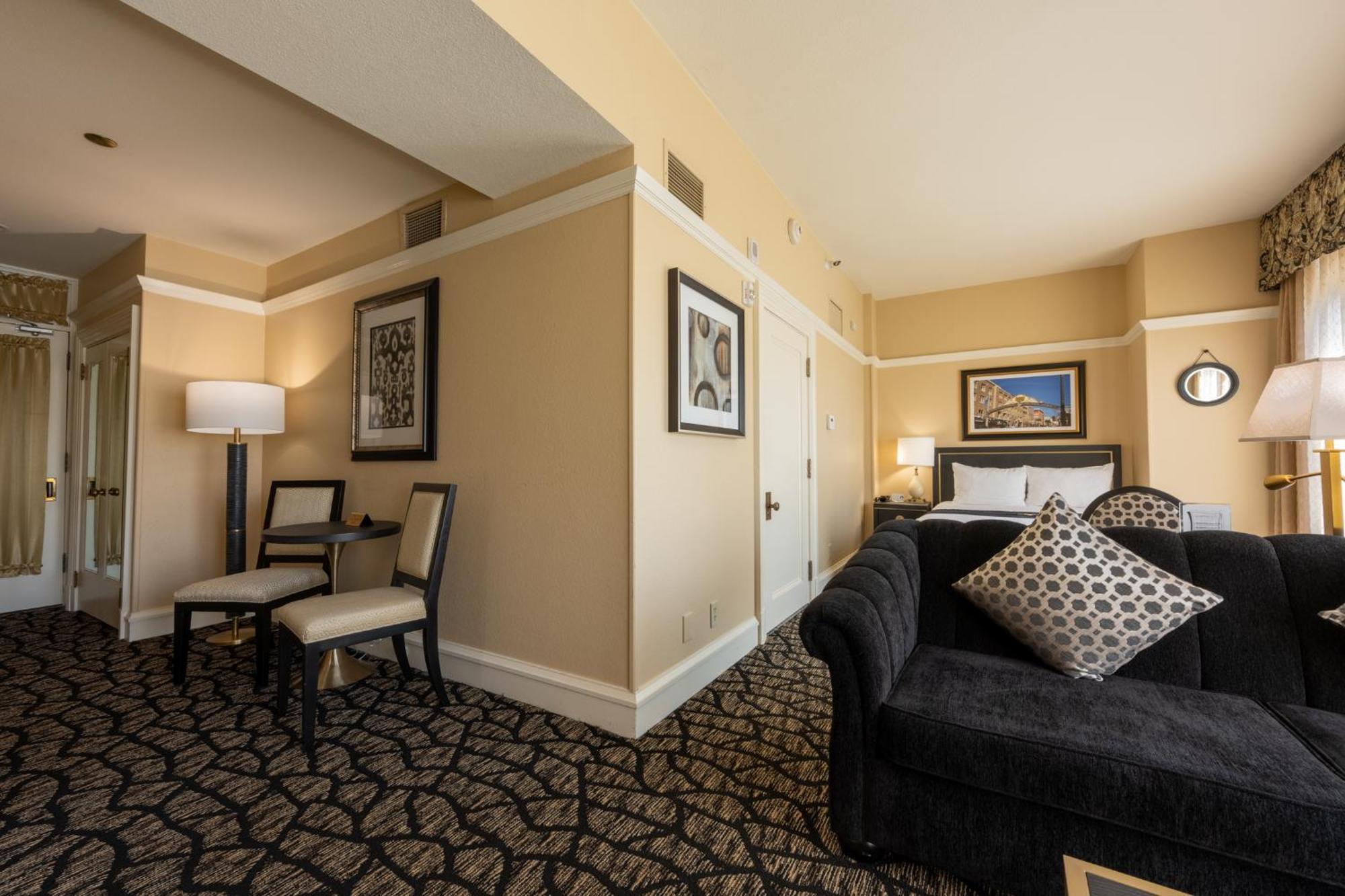 Gaslamp Plaza Suites San Diego Bagian luar foto