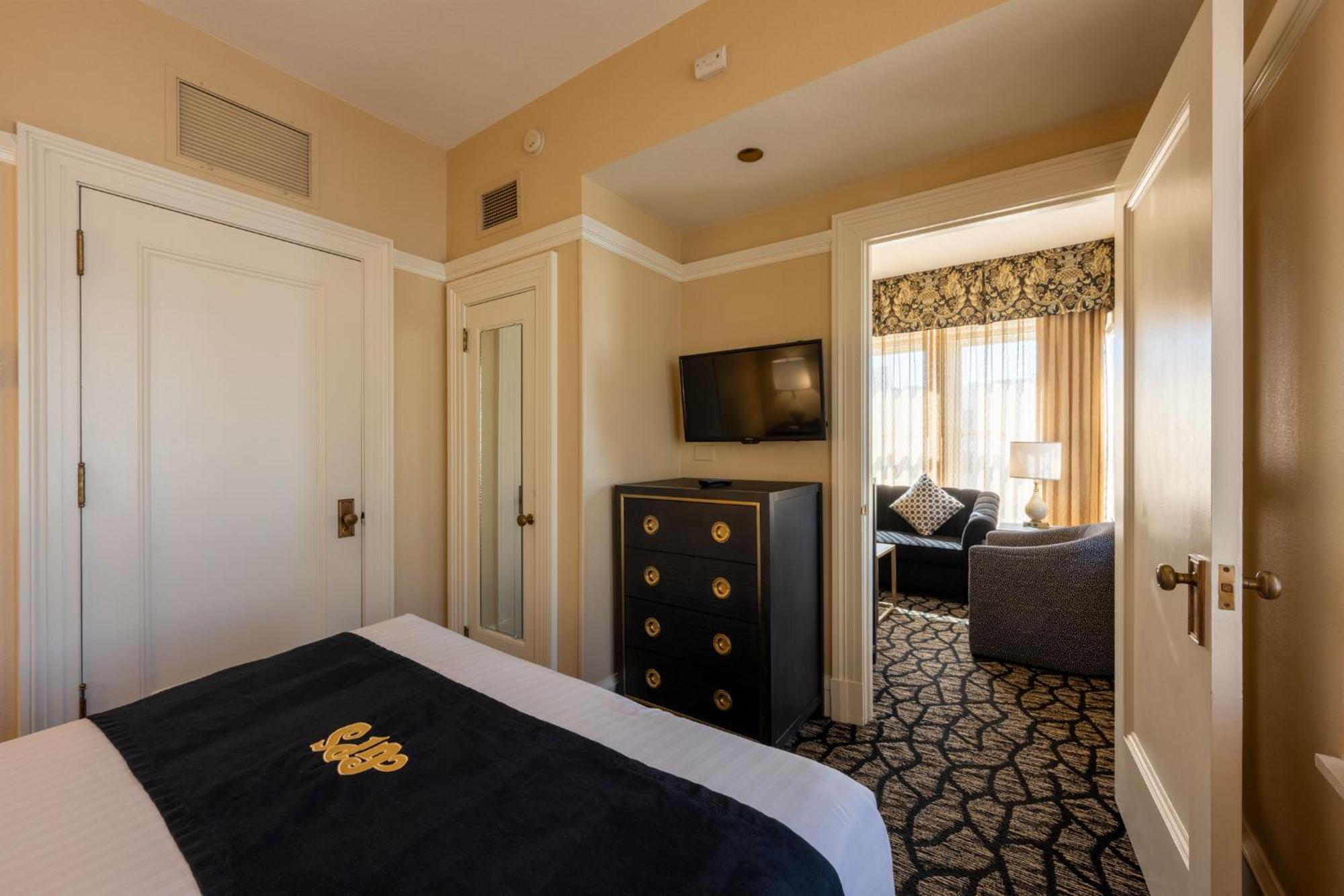 Gaslamp Plaza Suites San Diego Bagian luar foto