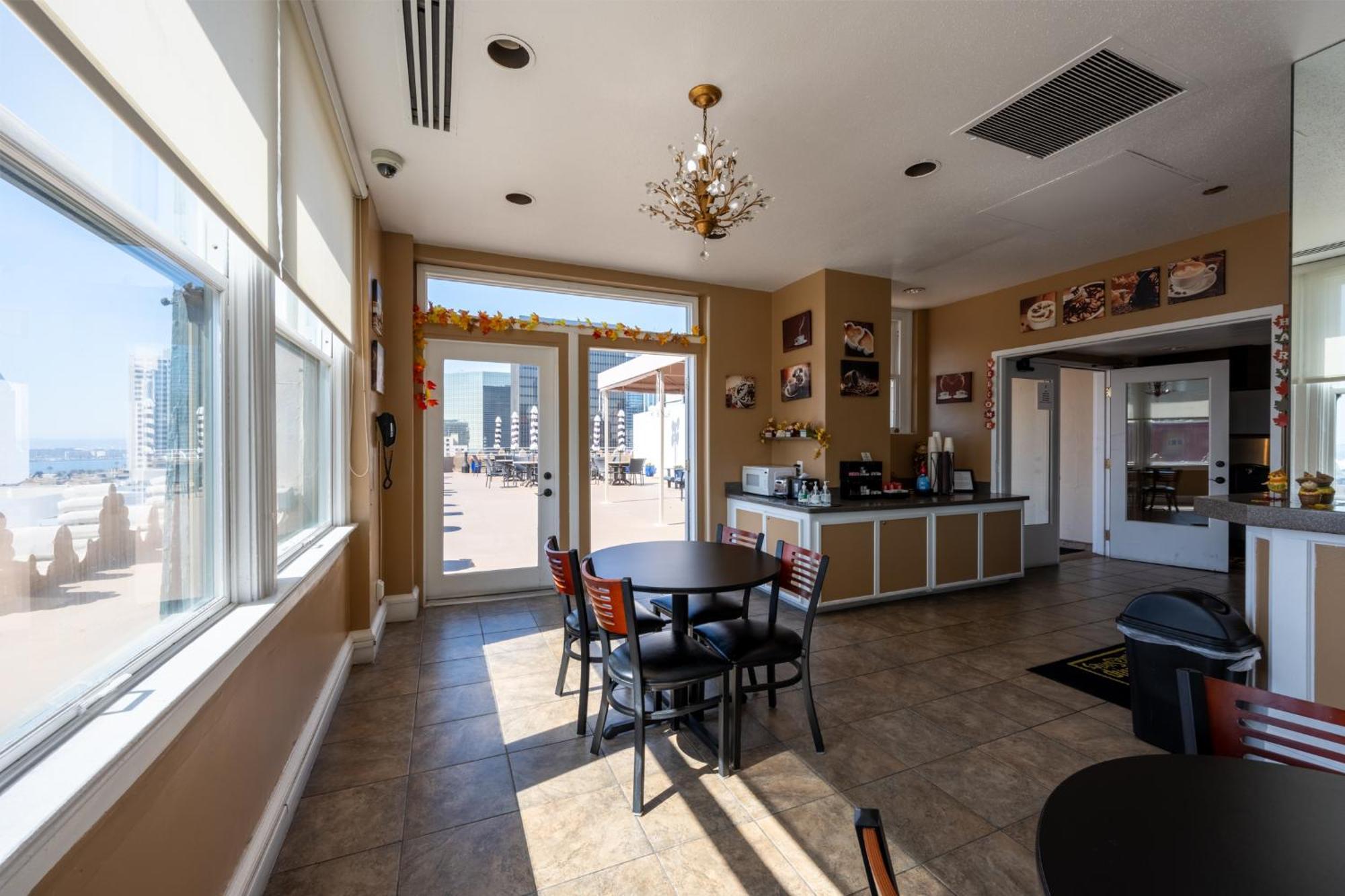 Gaslamp Plaza Suites San Diego Bagian luar foto