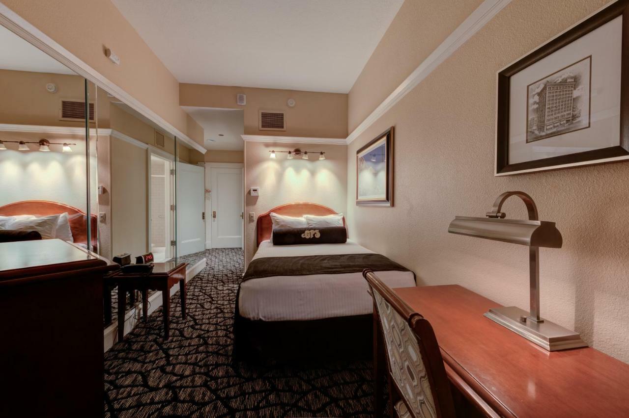 Gaslamp Plaza Suites San Diego Bagian luar foto
