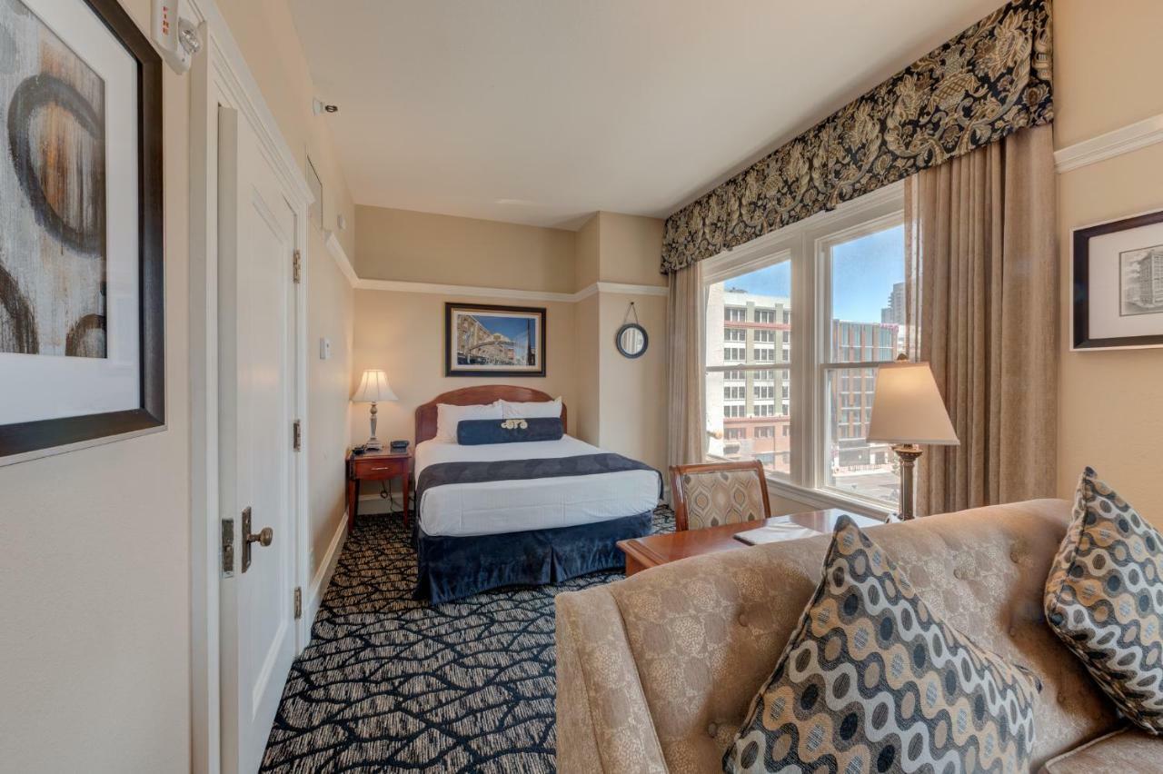 Gaslamp Plaza Suites San Diego Bagian luar foto