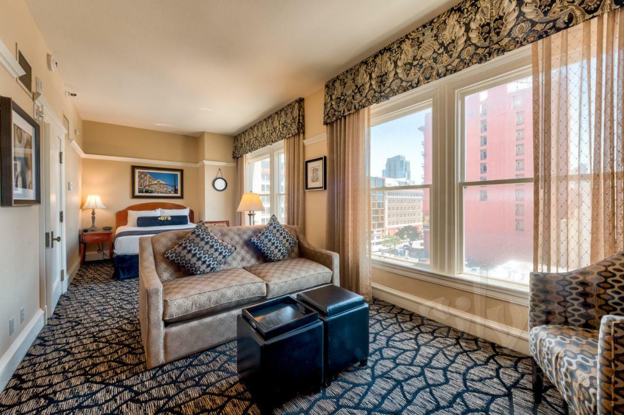 Gaslamp Plaza Suites San Diego Bagian luar foto